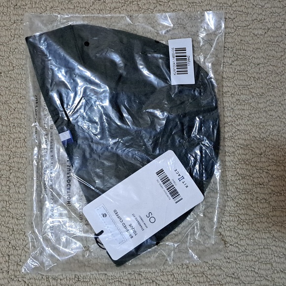 🇨🇦 Kit and Ace Brushed Cuffed Toque in Heather Forest Green, ✨️NWT✨️ O/S - Picture 2 of 5